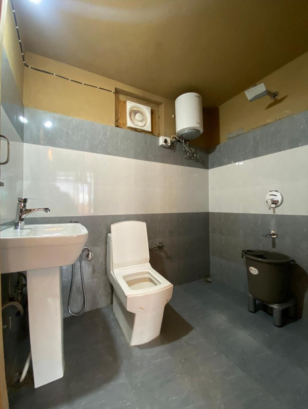 Rafa Shangarh Quarto foto